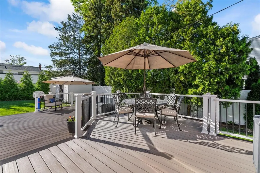 20 Greene Drive Commack NY 11725