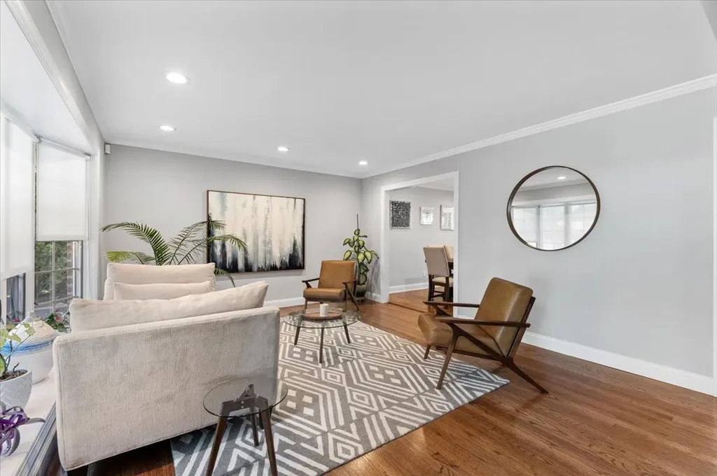 20 Greene Drive Commack NY 11725