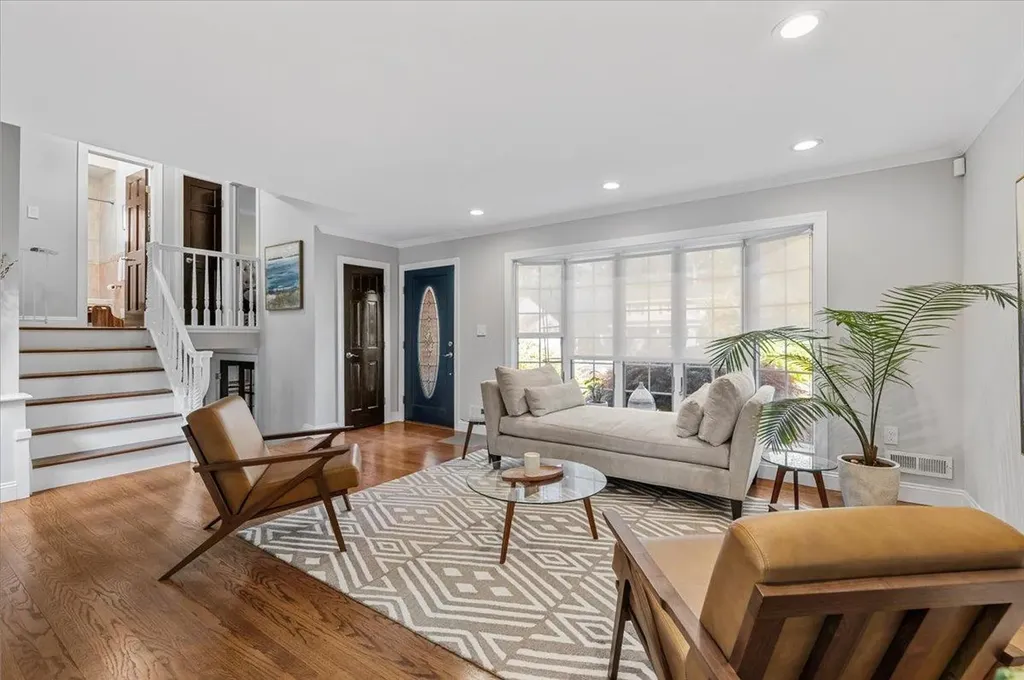 20 Greene Drive Commack NY 11725