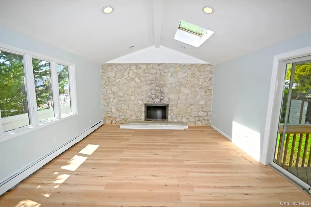 2198 Willow Street Wantagh NY 11793