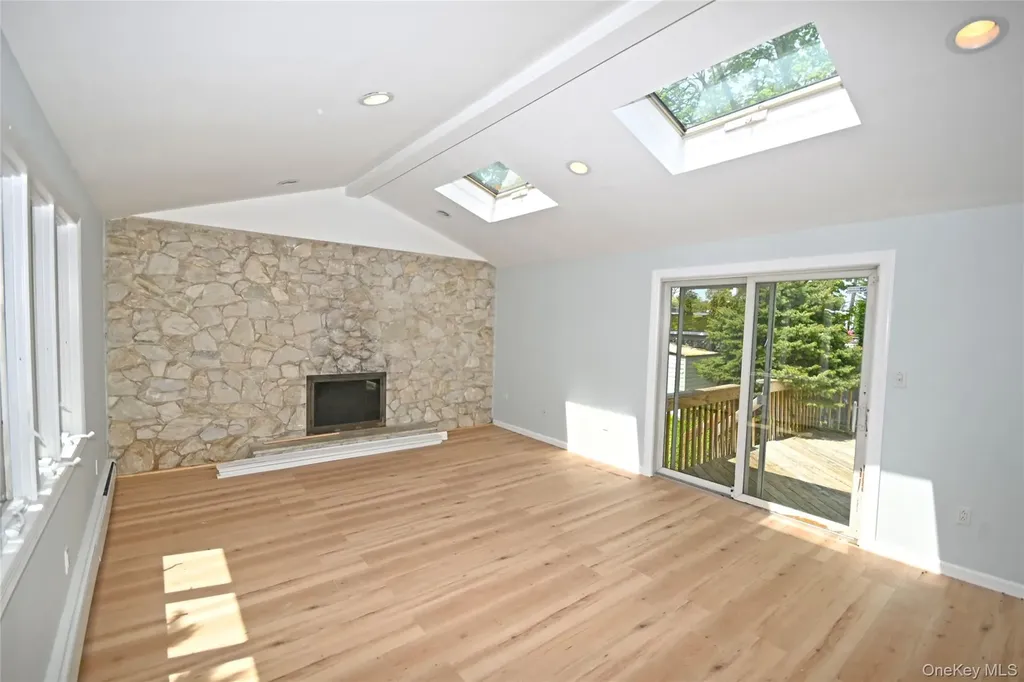 2198 Willow Street Wantagh NY 11793