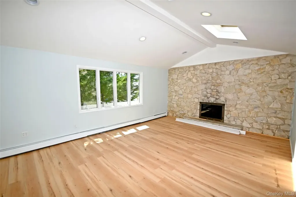 2198 Willow Street Wantagh NY 11793