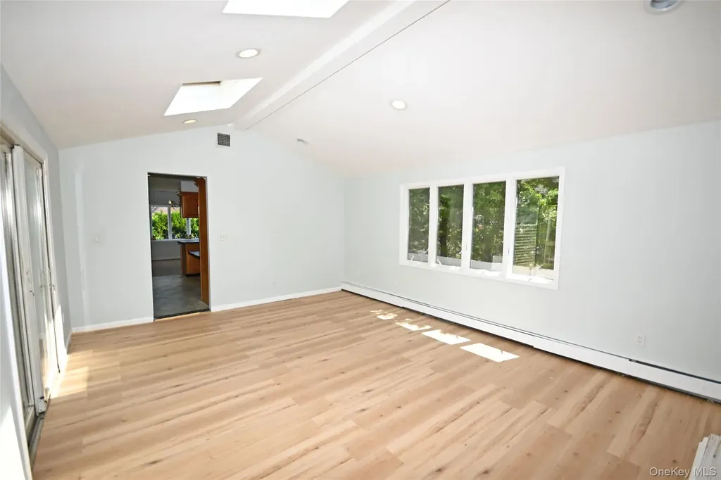 2198 Willow Street Wantagh NY 11793