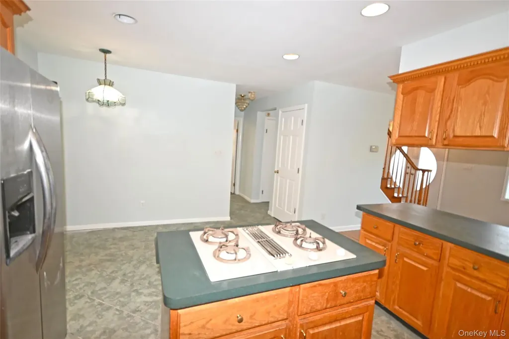 2198 Willow Street Wantagh NY 11793