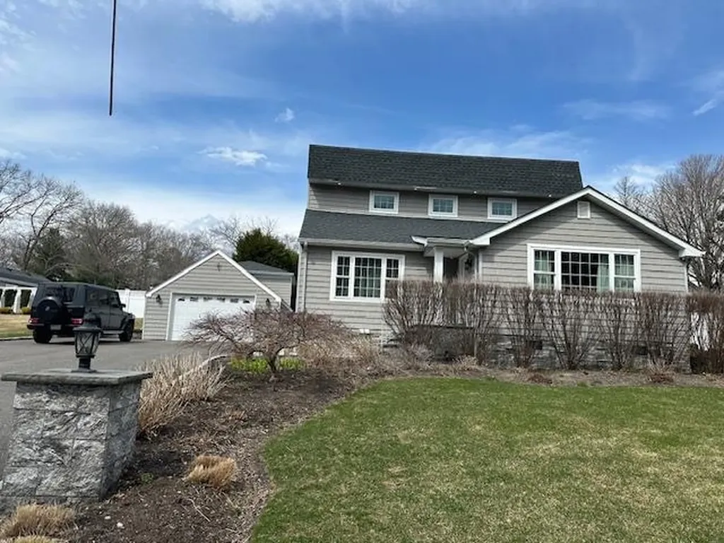9 Melrose Road Dix Hills NY 11746