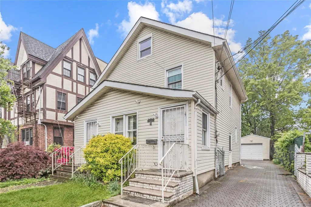 9 Lafayette Avenue Hempstead NY 11550