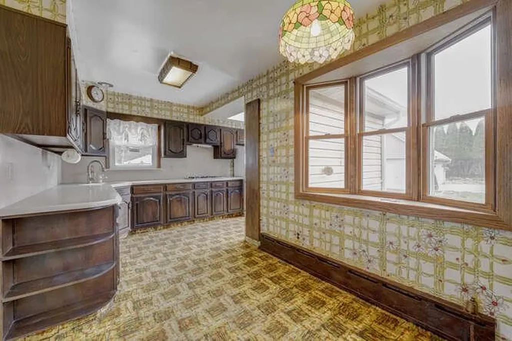 4 Hillcrest Drive Glen Head NY 11545