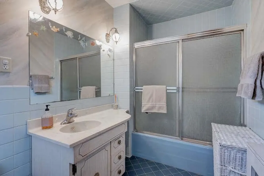 4 Hillcrest Drive Glen Head NY 11545