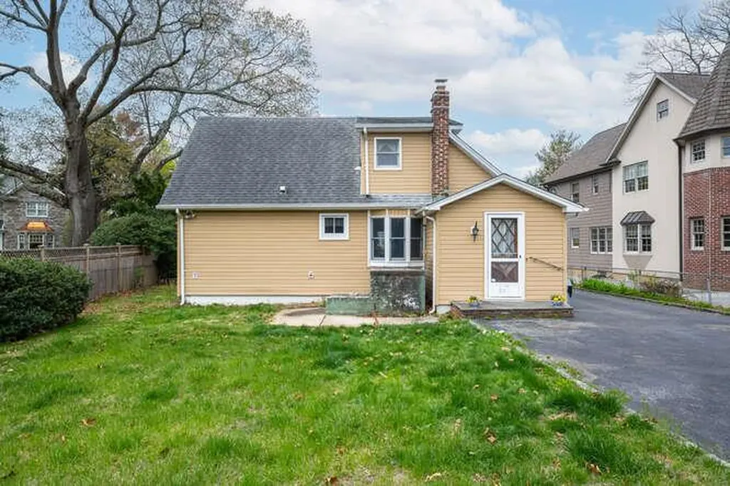4 Hillcrest Drive Glen Head NY 11545