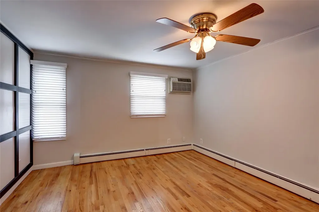 31 Ostend Road Island Park NY 11558