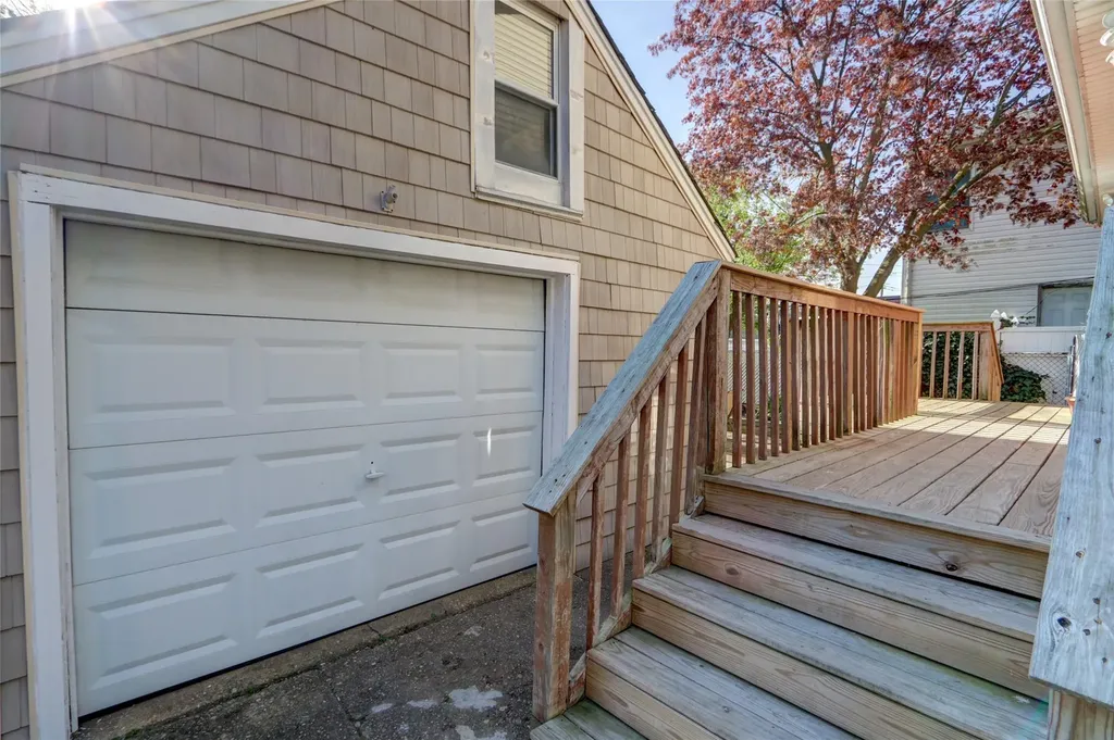 31 Ostend Road Island Park NY 11558