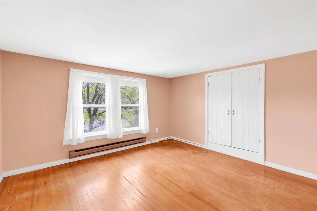 22 Milton Turnpike Milton NY 12547