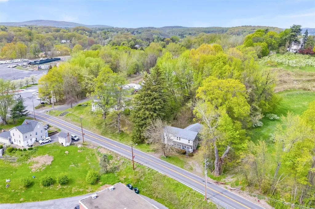 22 Milton Turnpike Milton NY 12547