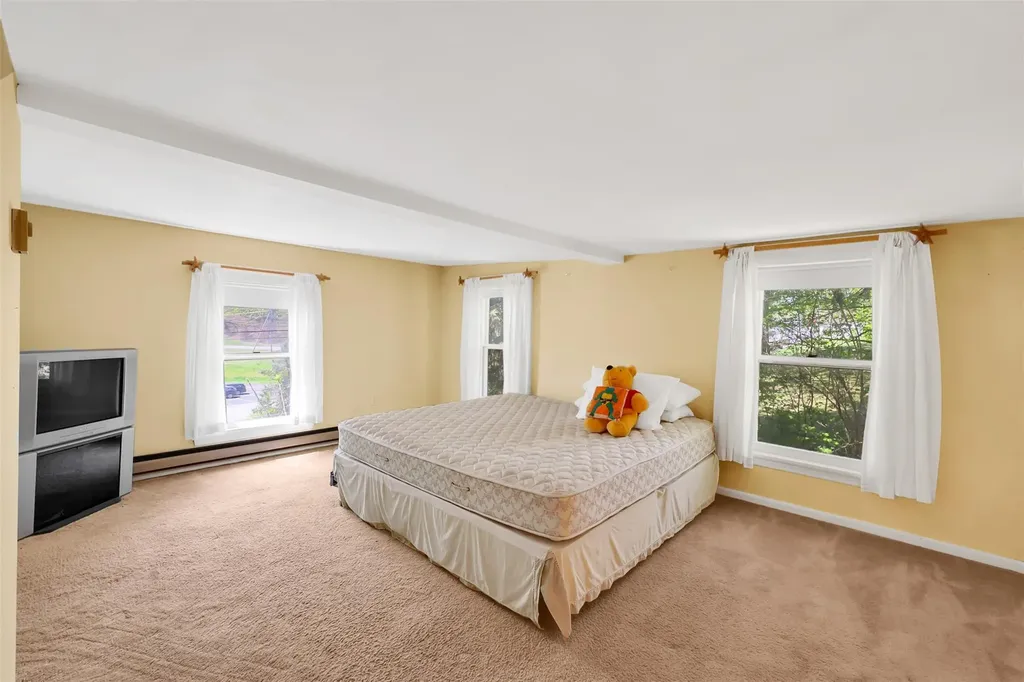 22 Milton Turnpike Milton NY 12547