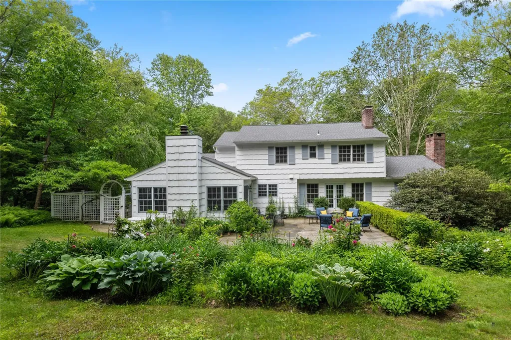 4 Brook Farm Circle Bedford NY 10506