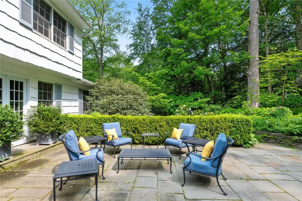 4 Brook Farm Circle Bedford NY 10506