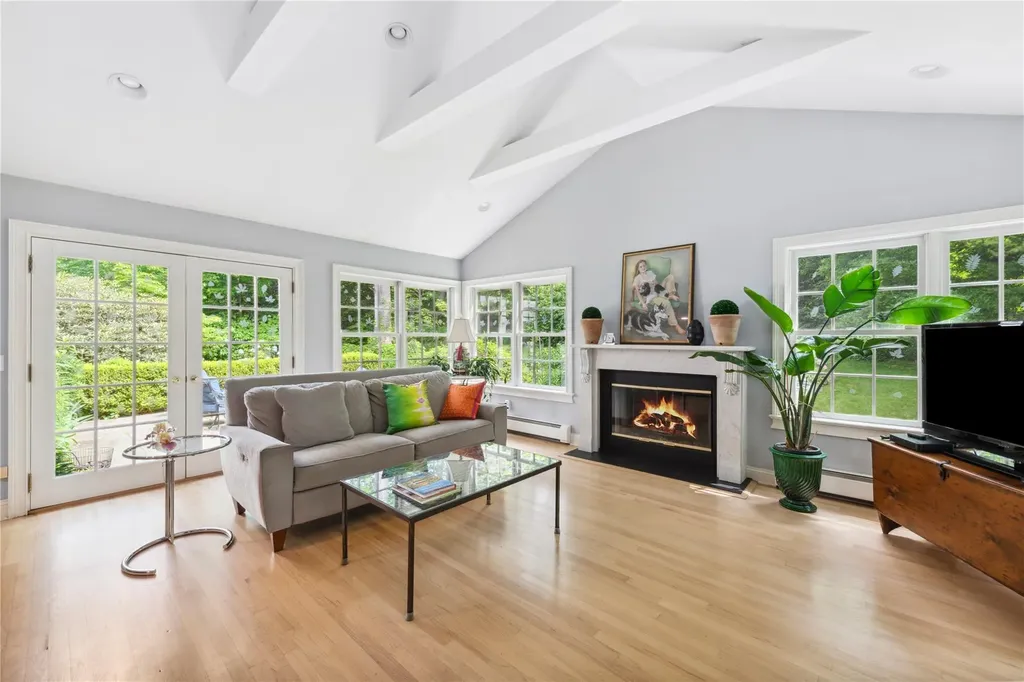 4 Brook Farm Circle Bedford NY 10506