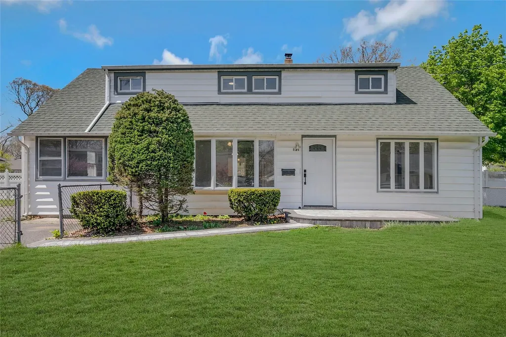 131 Stanley Drive Centereach NY 11720
