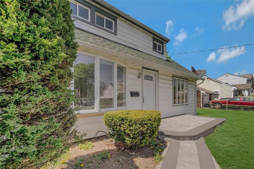 131 Stanley Drive Centereach NY 11720