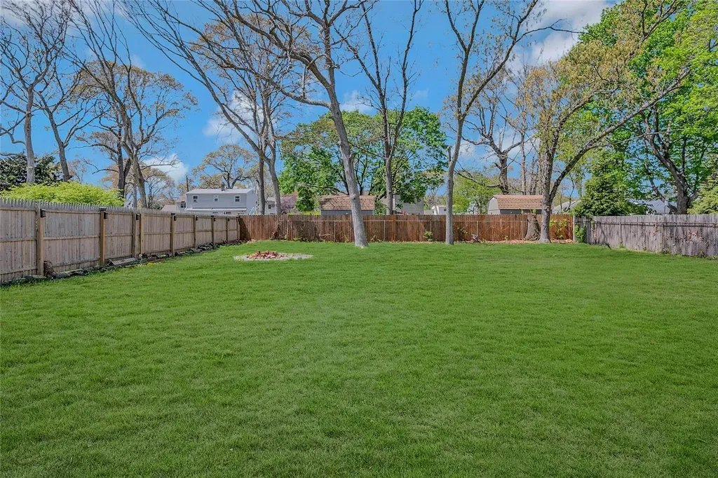 131 Stanley Drive Centereach NY 11720