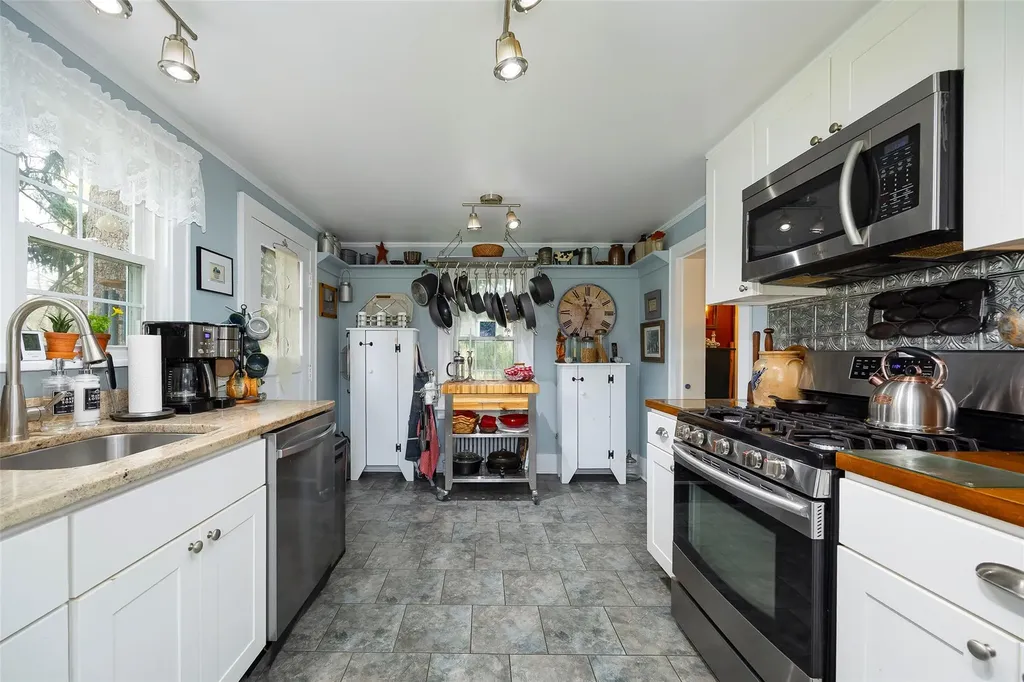 153 Cramer Road Poughkeepsie NY 12603