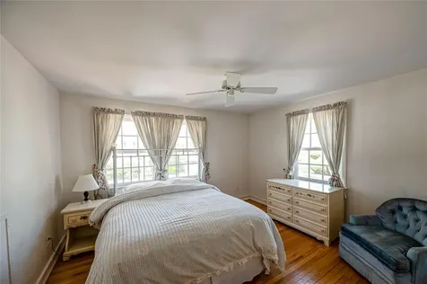 105 Ketewamoke Avenue Babylon NY 11702