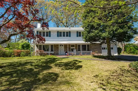 105 Ketewamoke Avenue Babylon NY 11702