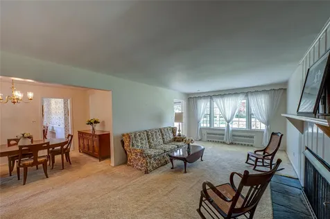 105 Ketewamoke Avenue Babylon NY 11702