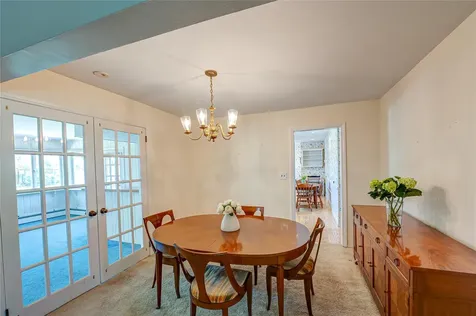 105 Ketewamoke Avenue Babylon NY 11702