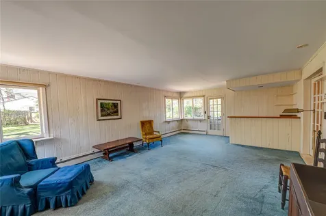 105 Ketewamoke Avenue Babylon NY 11702