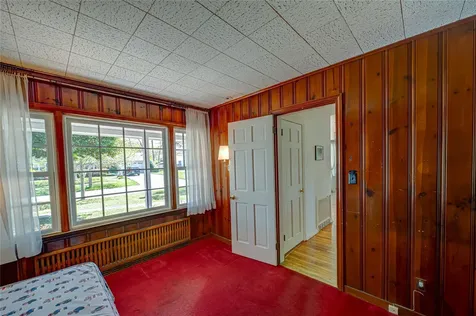 105 Ketewamoke Avenue Babylon NY 11702