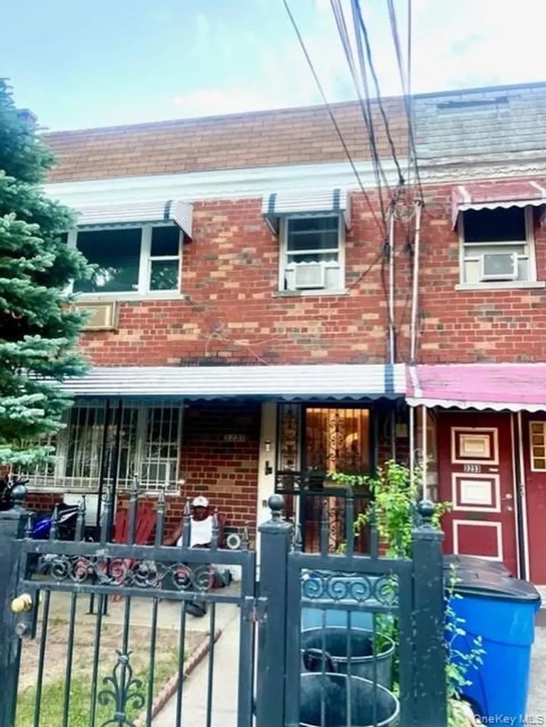 3231 Grace Avenue Bronx NY 10469