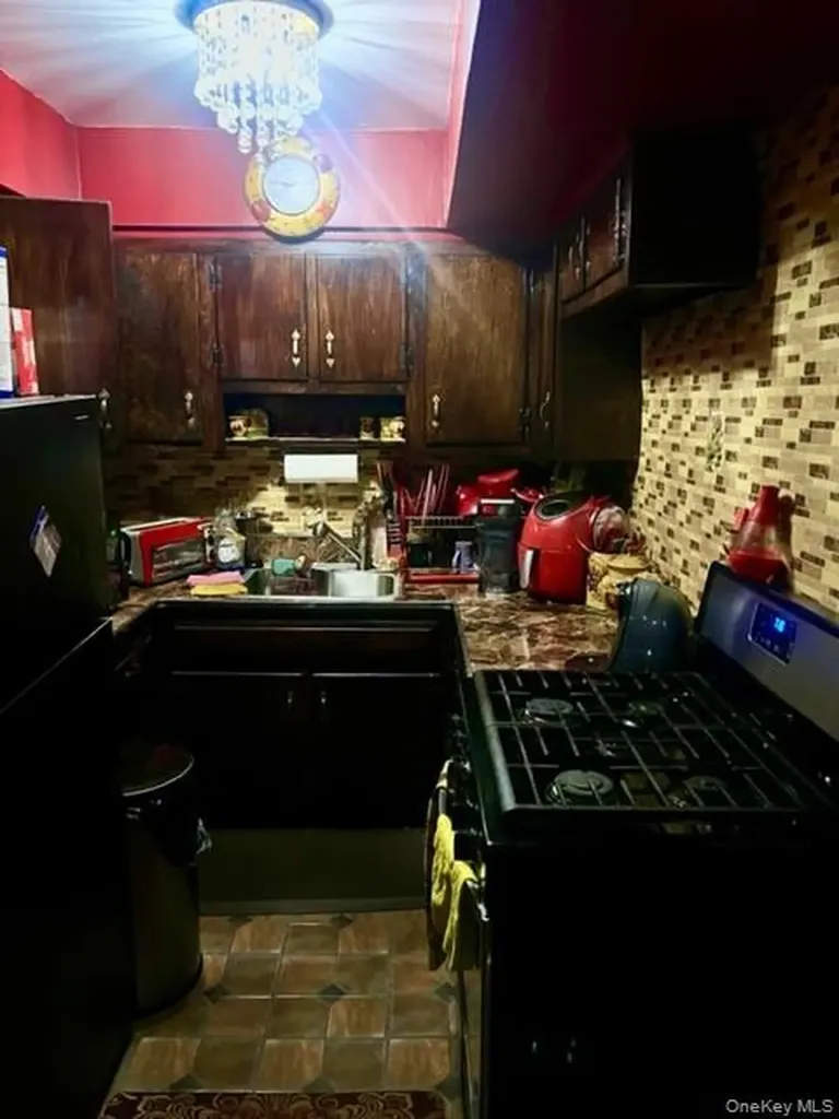 3231 Grace Avenue Bronx NY 10469