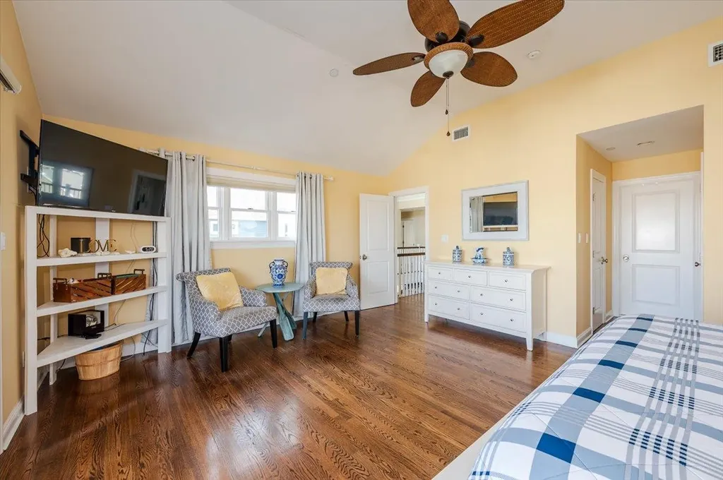 95 Illinois Avenue Long Beach NY 11561