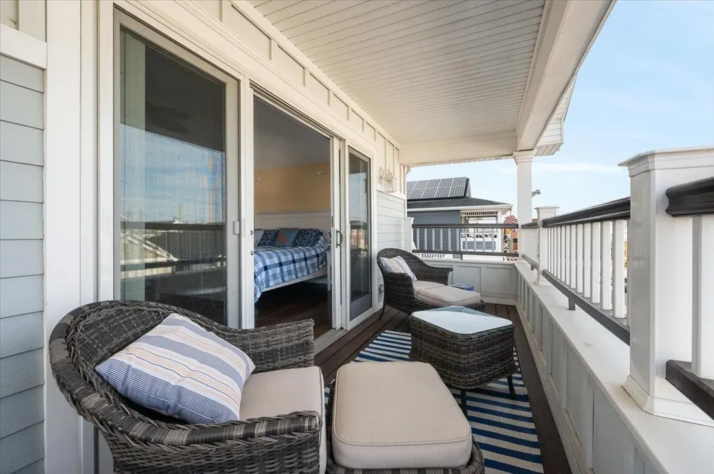 95 Illinois Avenue Long Beach NY 11561