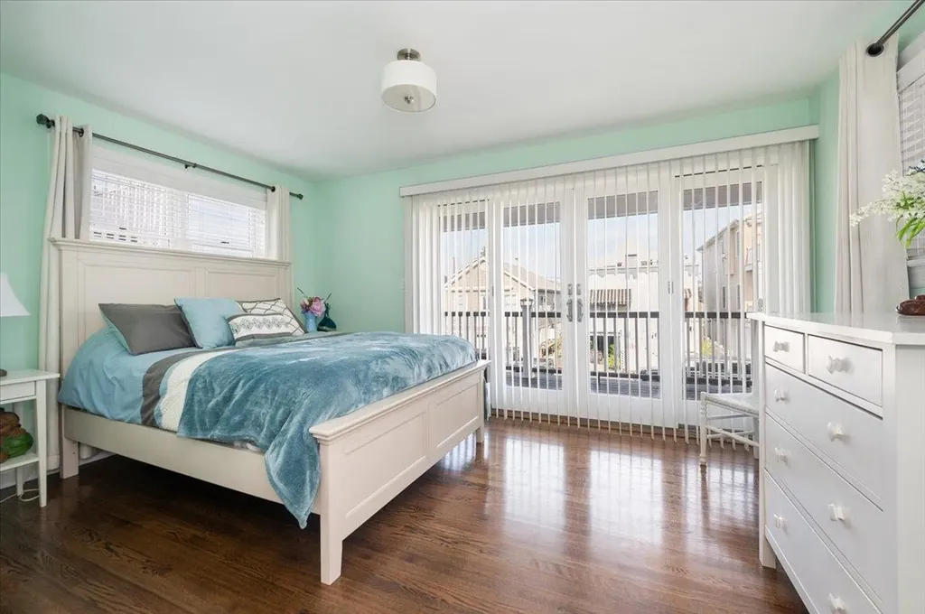 95 Illinois Avenue Long Beach NY 11561