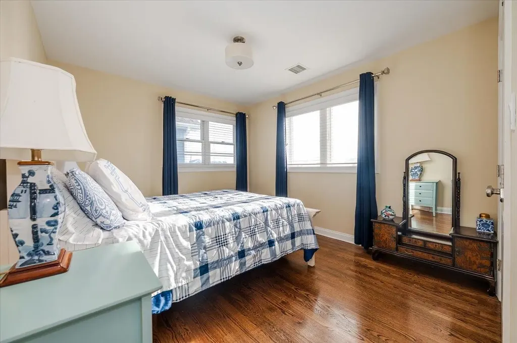 95 Illinois Avenue Long Beach NY 11561