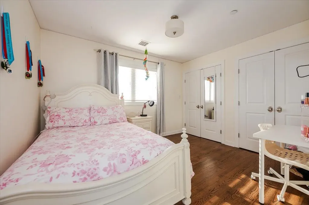 95 Illinois Avenue Long Beach NY 11561