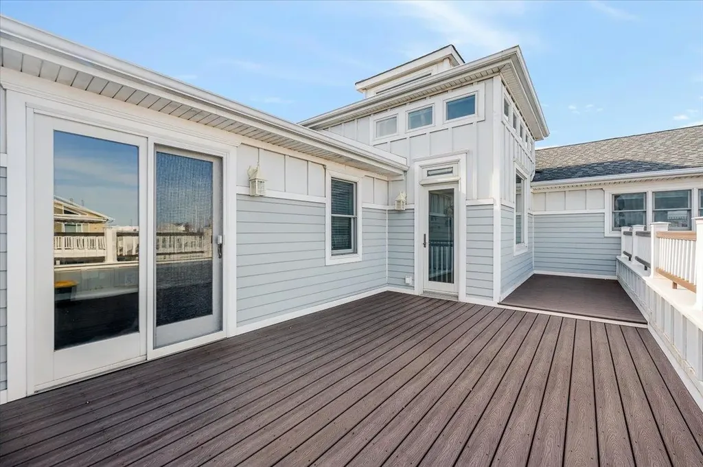 95 Illinois Avenue Long Beach NY 11561