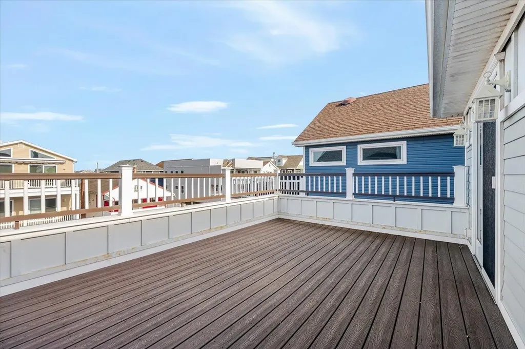 95 Illinois Avenue Long Beach NY 11561