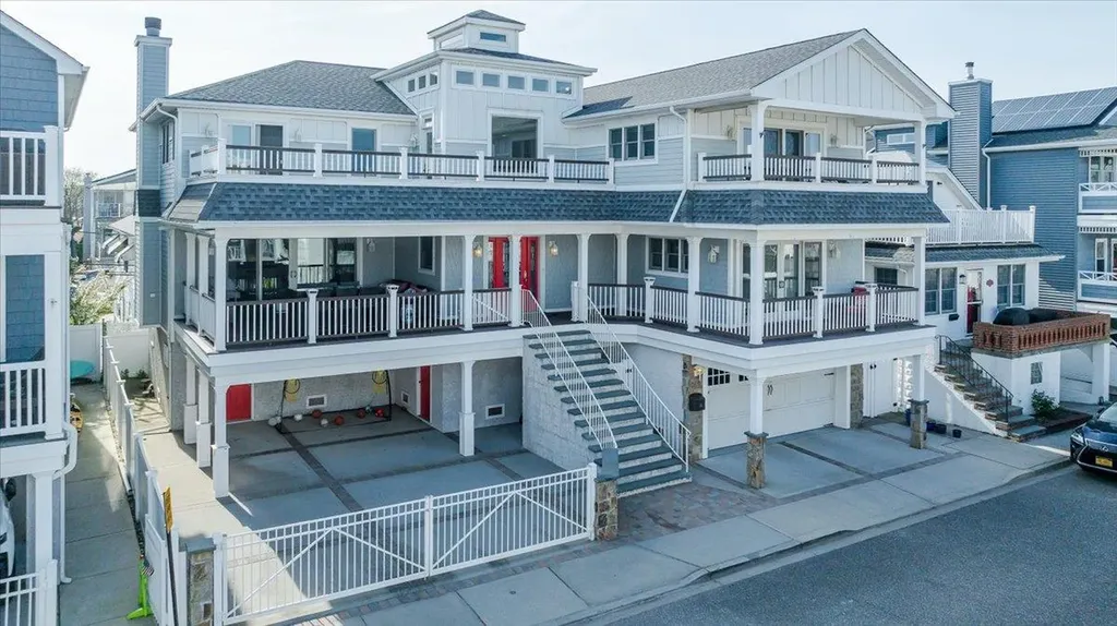95 Illinois Avenue Long Beach NY 11561