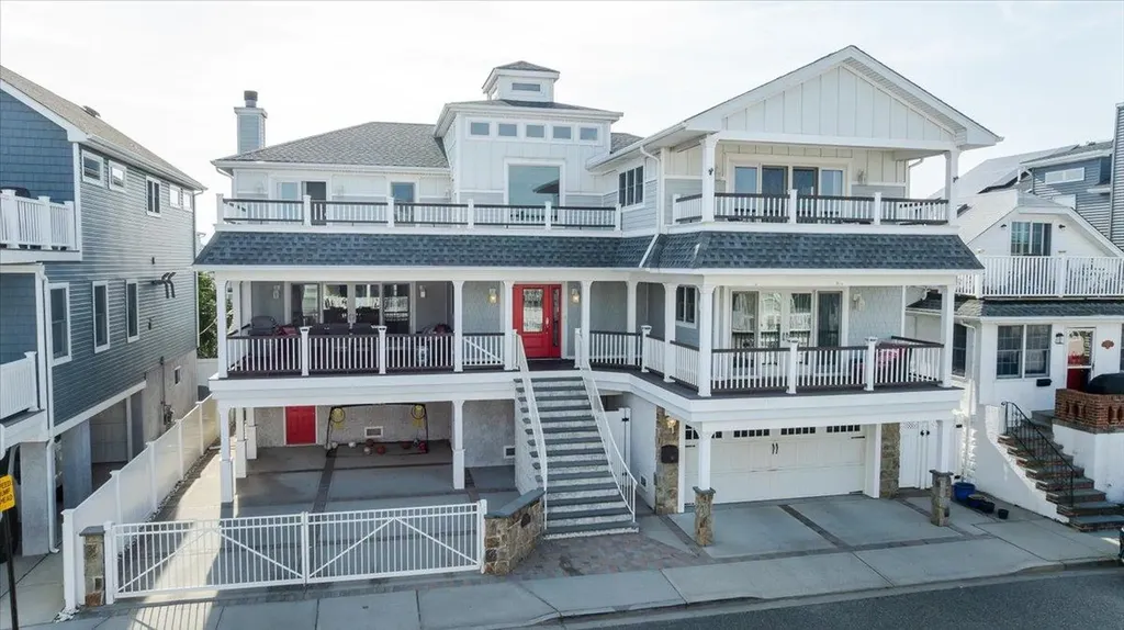95 Illinois Avenue Long Beach NY 11561