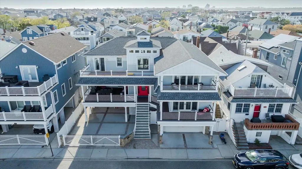 95 Illinois Avenue Long Beach NY 11561