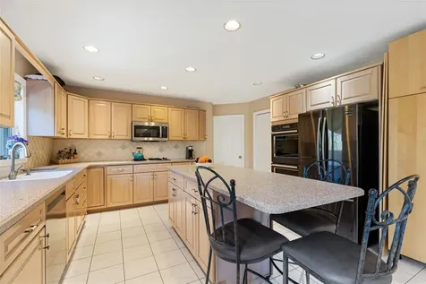 11 Castle View Court Rye Brook NY 10573