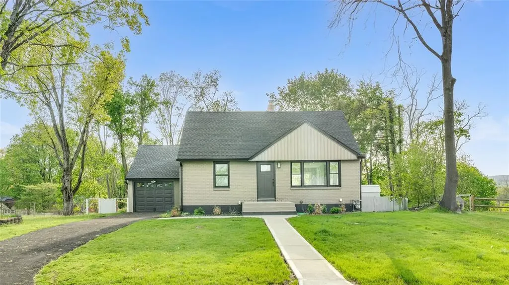 7 Briarwood Drive Poughkeepsie NY 12601