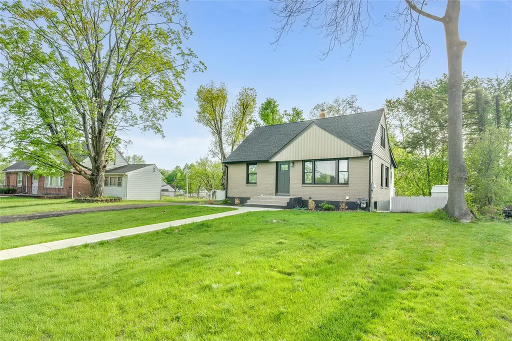 7 Briarwood Drive Poughkeepsie NY 12601