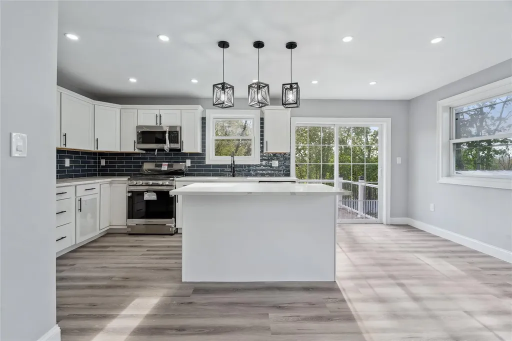 7 Briarwood Drive Poughkeepsie NY 12601