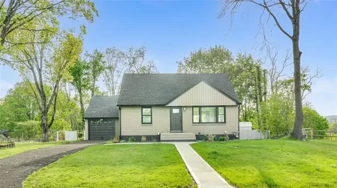 7 Briarwood Drive Poughkeepsie NY 12601