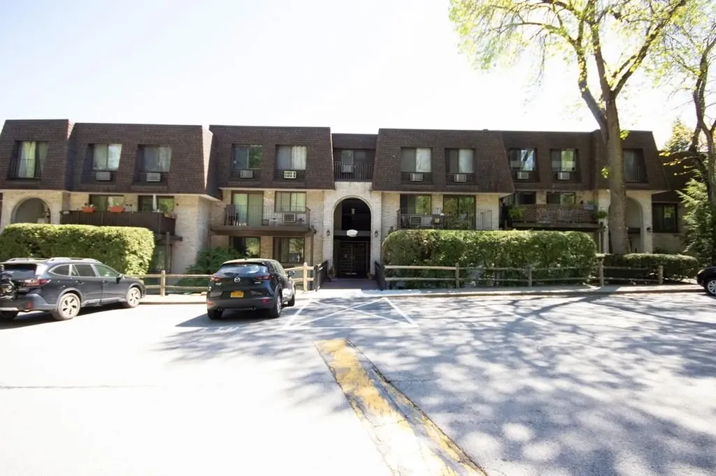 612 Kemeys Cove Briarcliff Manor NY 10510