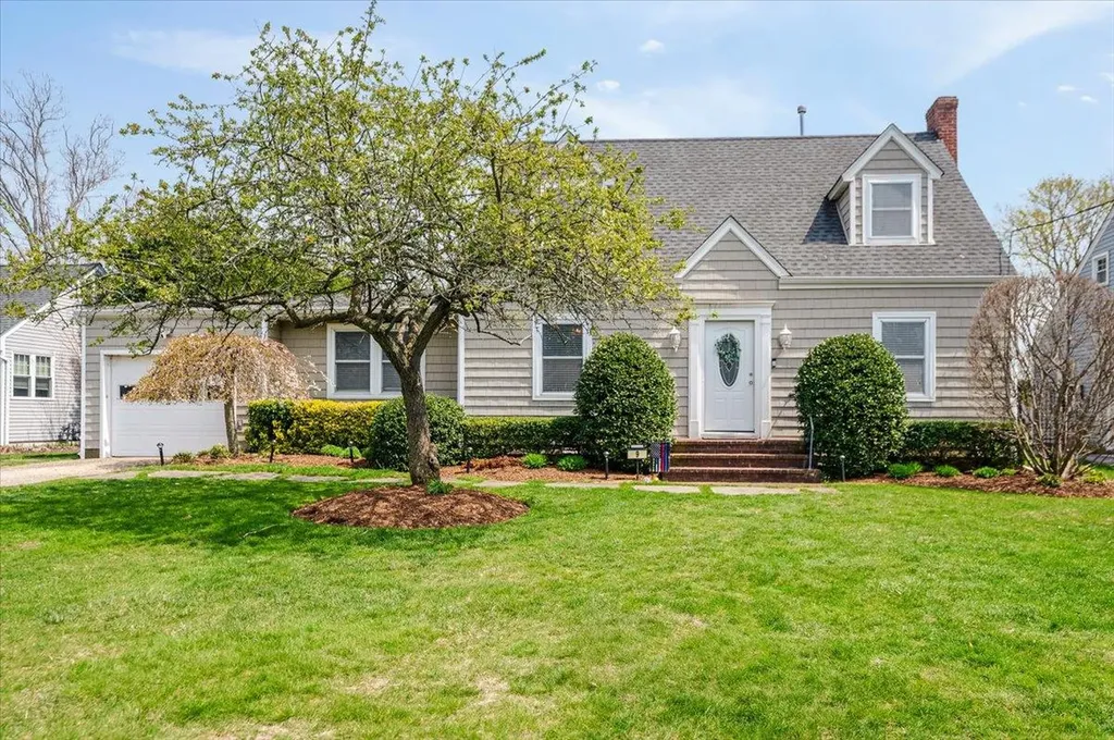 9 Walnut Avenue Patchogue NY 11772